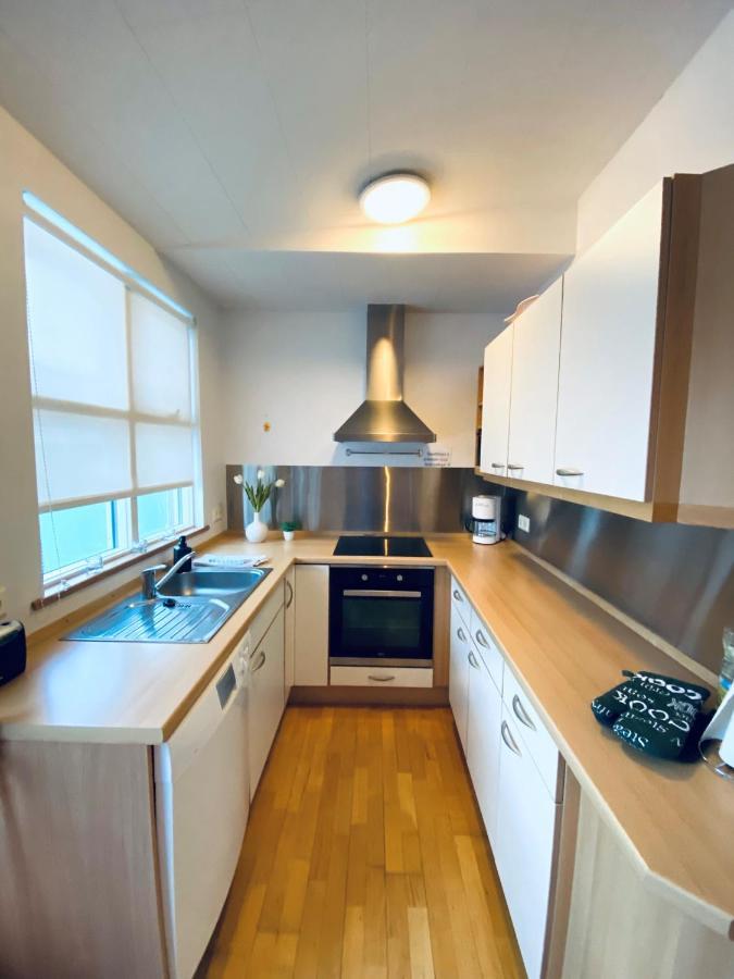 Penthouse On The Main Street, Town Center Apartment Akureyri Exterior foto
