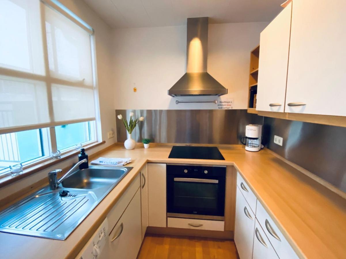 Penthouse On The Main Street, Town Center Apartment Akureyri Exterior foto