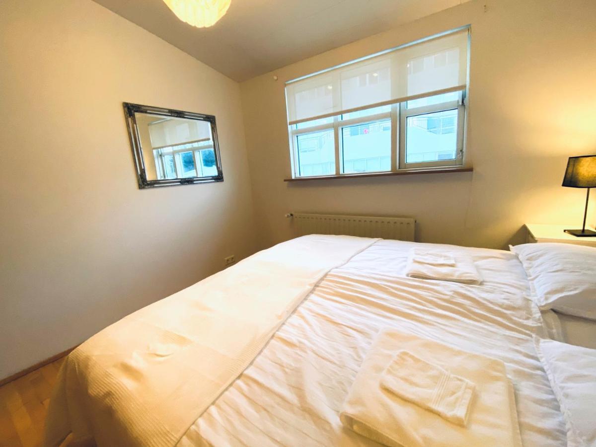 Penthouse On The Main Street, Town Center Apartment Akureyri Exterior foto