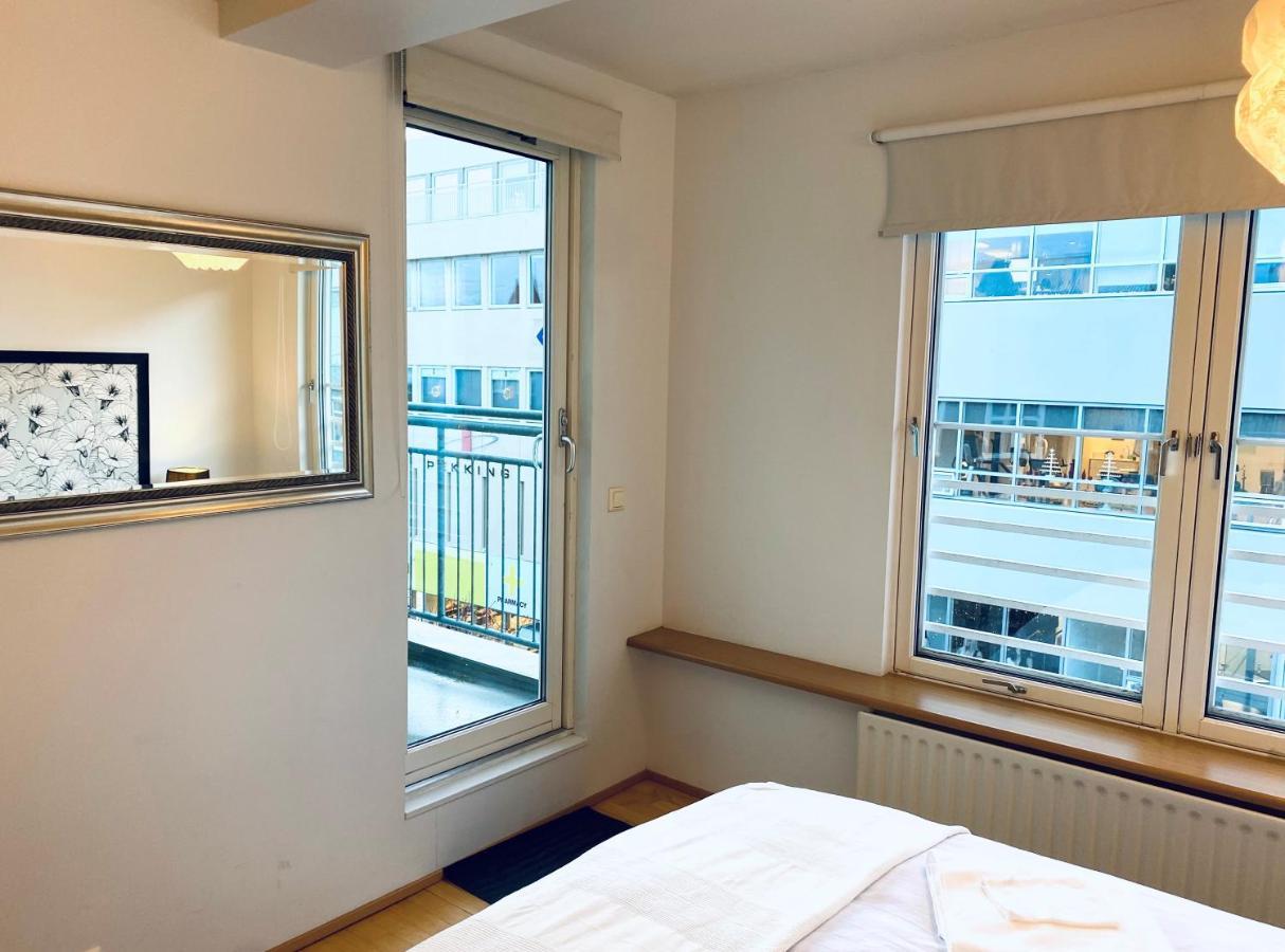 Penthouse On The Main Street, Town Center Apartment Akureyri Exterior foto